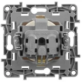 Электрическая розетка Legrand Etika 672322