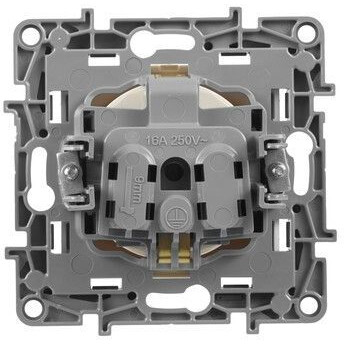 Электрическая розетка Legrand Etika 672322 - фото 3