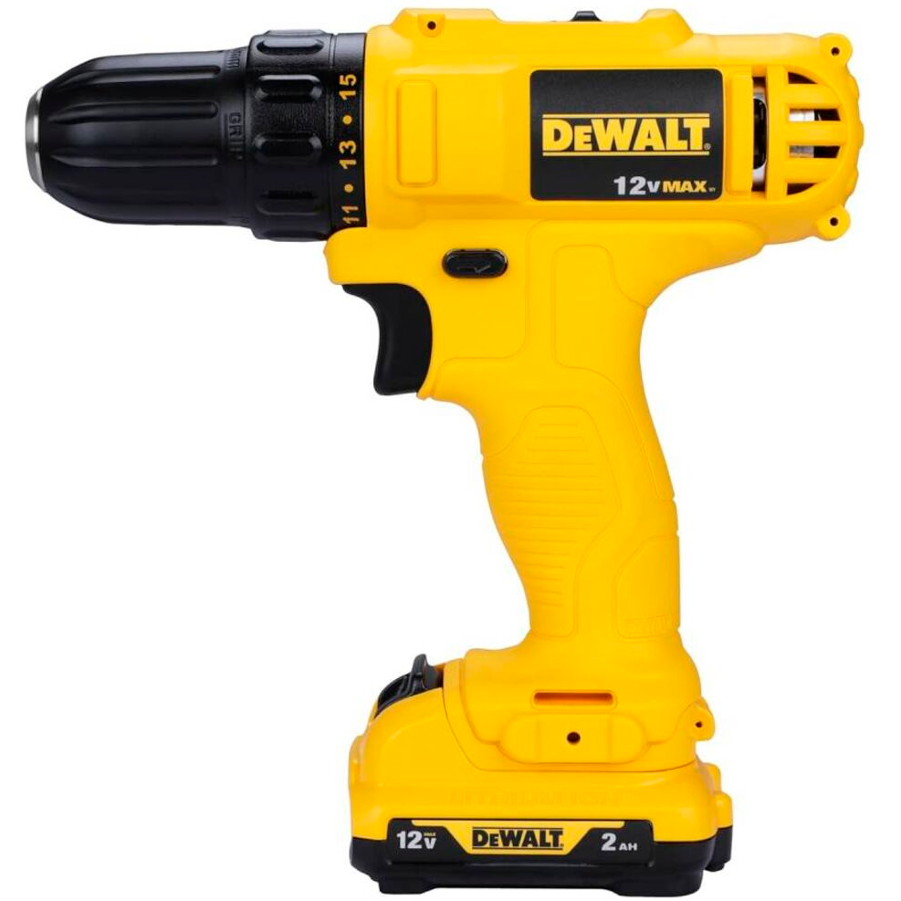 Дрель-шуруповёрт DeWALT DCD700D2B1