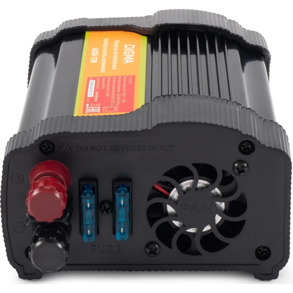 Автомобильный преобразователь напряжения Digma AI200-12W - фото 4