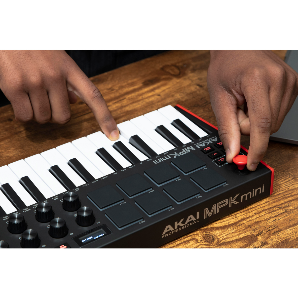 MIDI-клавиатура Akai MPK Mini MK3 Black/Red - MPKMINI3 - фото 3
