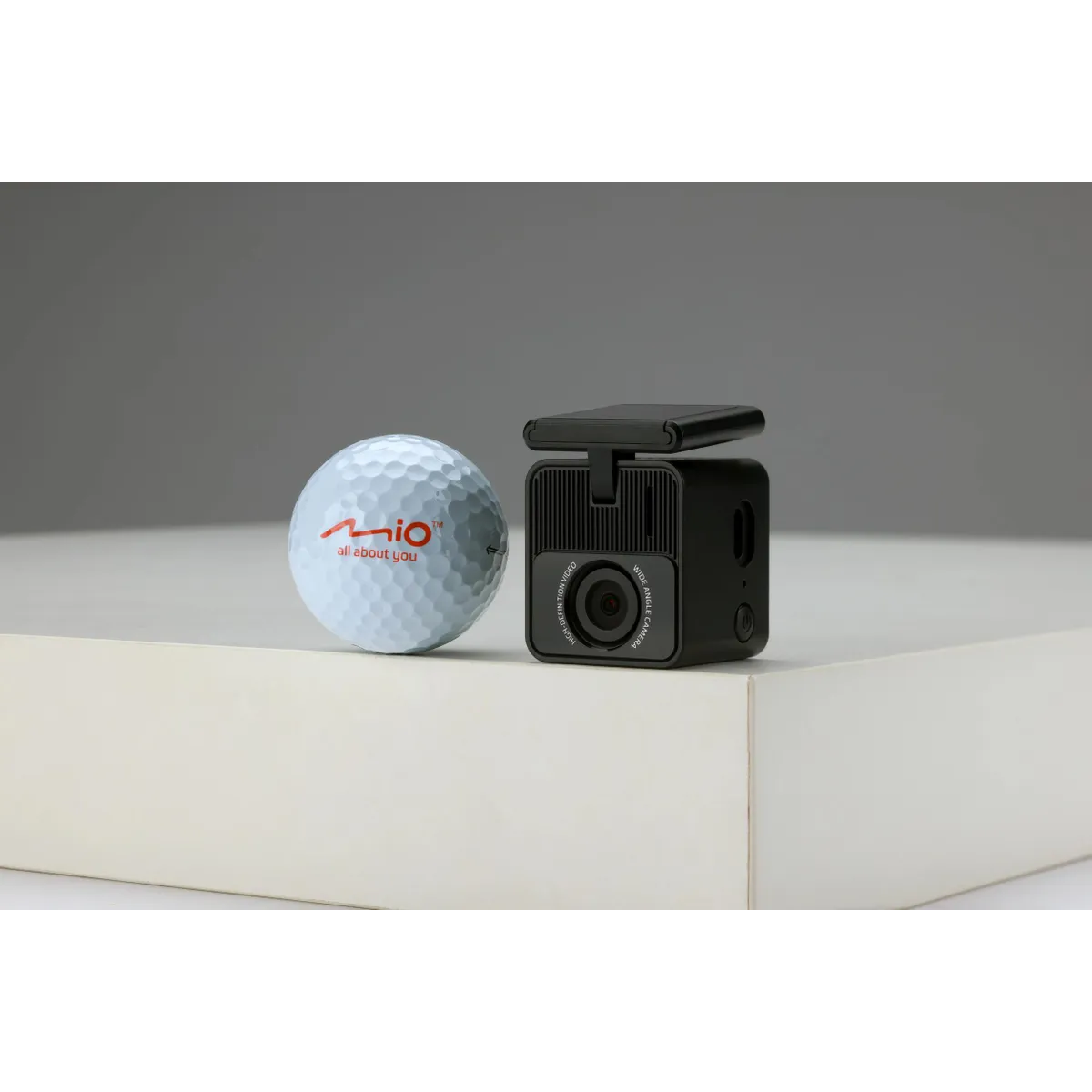 Автомобильный видеорегистратор Mio MiVue J20 - фото 5