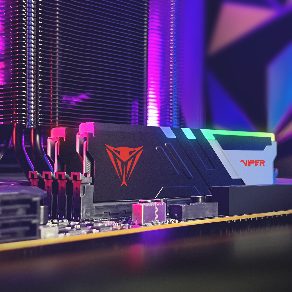 Оперативная память 32Gb DDR5 6000MHz Patriot Viper Venom RGB (PVVR532G600C30K) (2x16Gb KIT) - фото 9