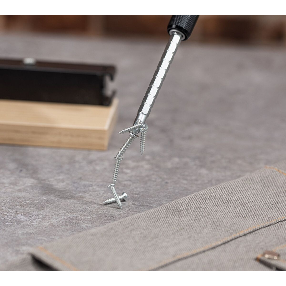 Отвёртка Deli DL626011 - фото 4