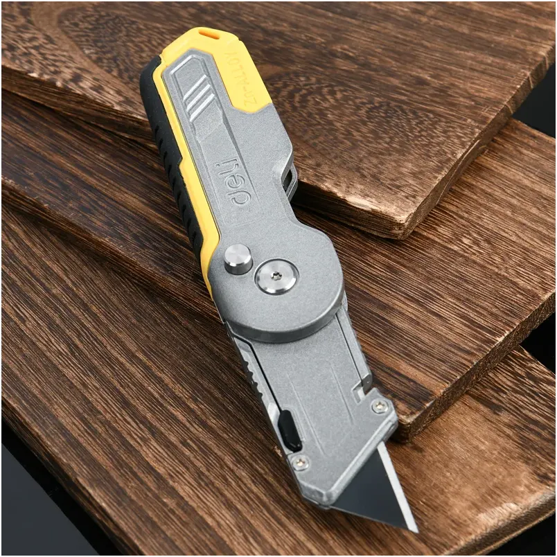 Строительный нож Deli DL007Z - фото 5