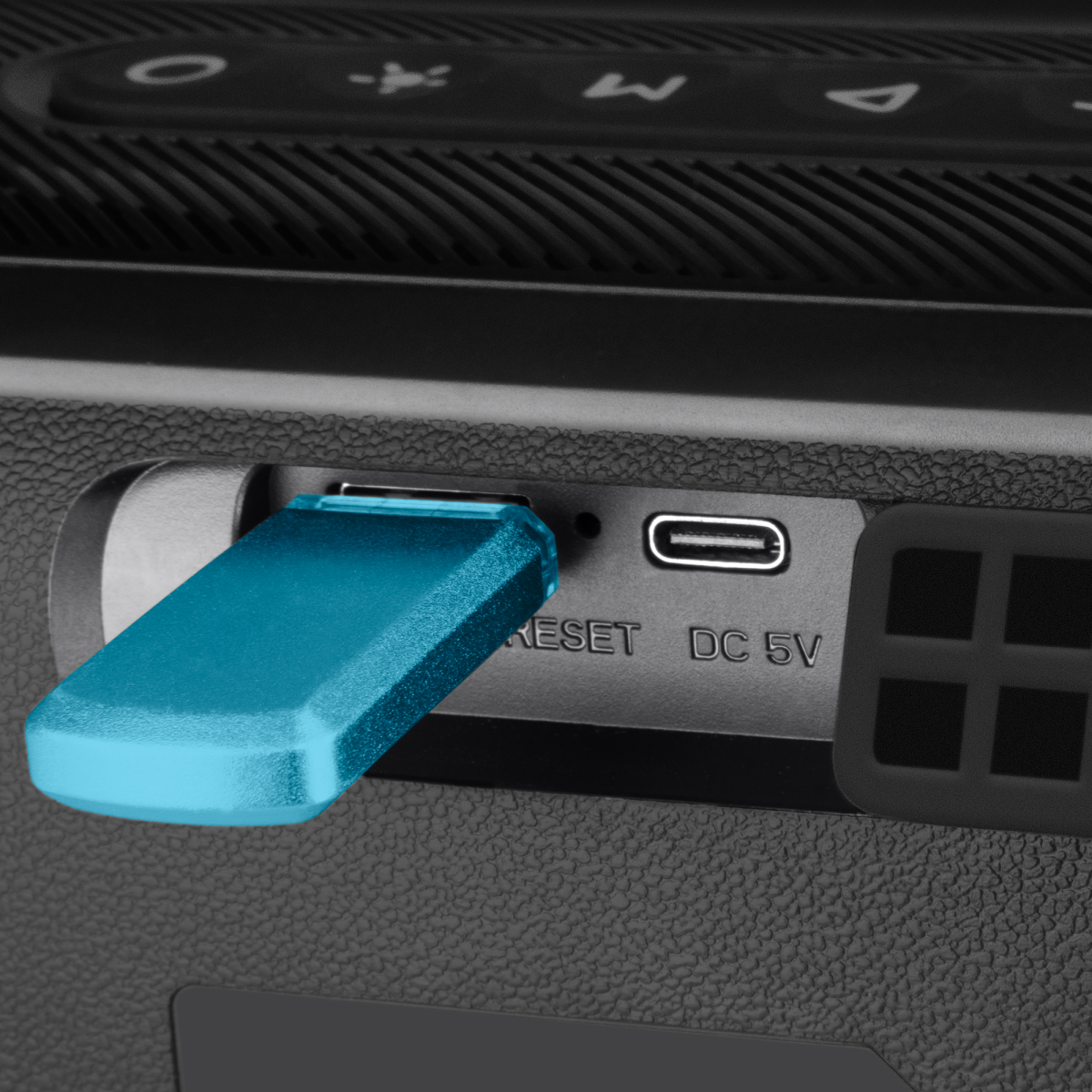 Портативная акустика Sven PS-255 Black - SV-022563 - фото 7