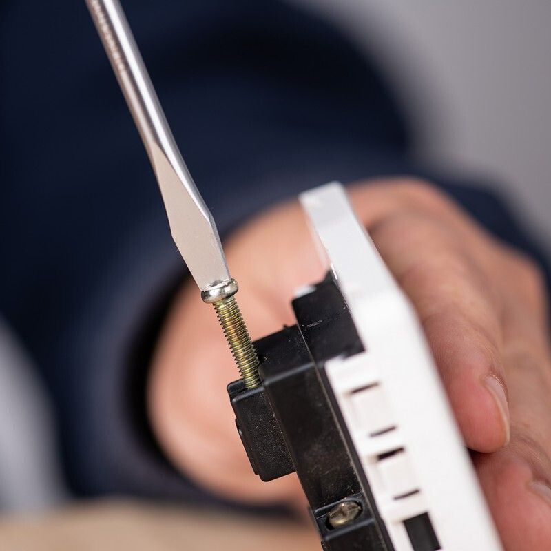 Отвёртка Deli DL6351001 - фото 4