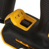 Дрель-шуруповёрт DeWALT DCD996NT