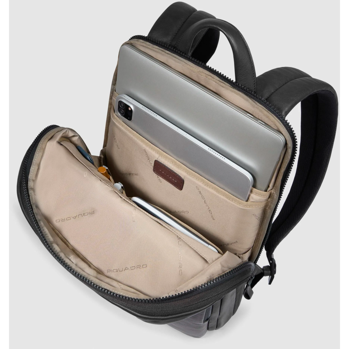 Рюкзак для ноутбука Piquadro Expandable Slim Laptop Backpack 14" Black (CA6311AP) - CA6311AP/N - фото 6