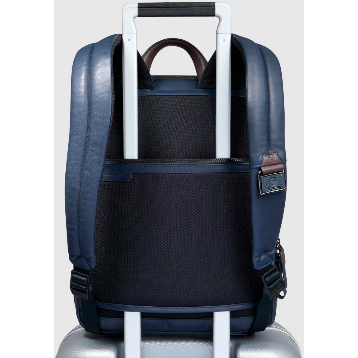 Рюкзак для ноутбука Piquadro Expandable Slim Laptop Backpack 14" Blue/Brown (CA6311AP) - CA6311AP/BLUTM - фото 3