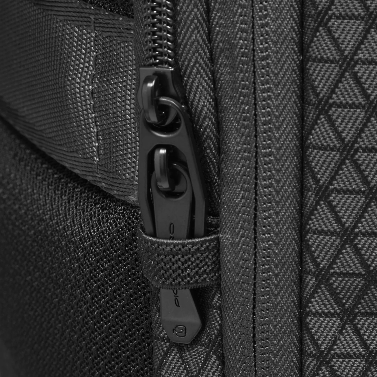 Рюкзак для ноутбука Piquadro Modular Travel Laptop Backpack Fabric Black (CA6827W139) - CA6827W139/N - фото 9