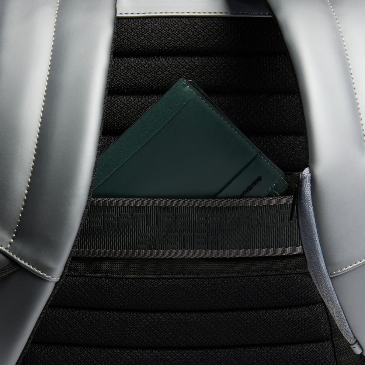 Рюкзак для ноутбука Piquadro Water Resistant Computer 15.6" Silver/Black (CA6465C2OW/MGR) - фото 4