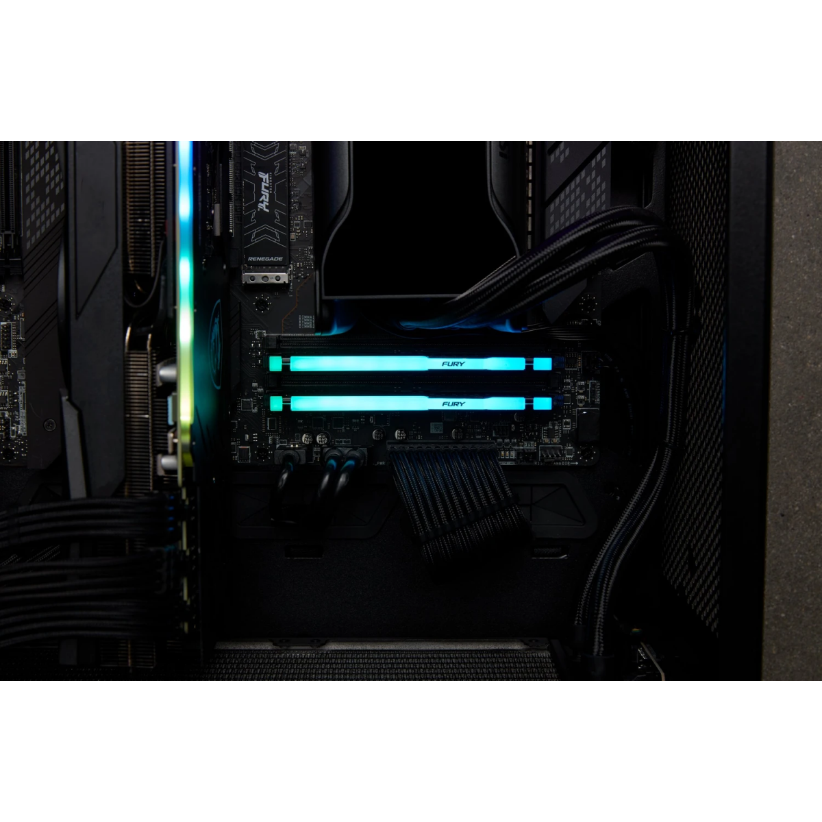 Оперативная память 32GB DDR5 5600MHz Kingston Fury Beast Black RGB (KF556C40BBAK2-32) (2x16GB KIT) - фото 4
