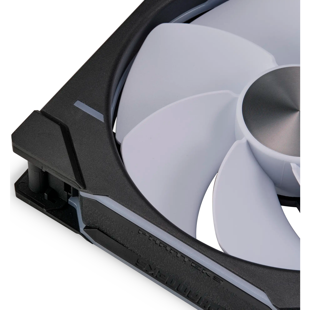 Вентилятор для корпуса Phanteks D30 DRGB PWM Reversed 140mm Black (3 шт.) - PH-F140D30R_DRGB_PWM_BK01_3P - фото 7