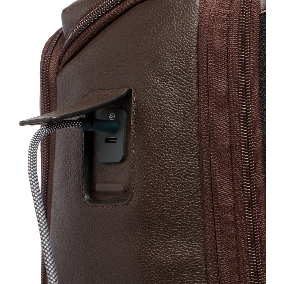 Рюкзак для ноутбука Piquadro Expandable Leather Travel Backpack 15.6" Dark Brown (CA7162W137/TM) - фото 6
