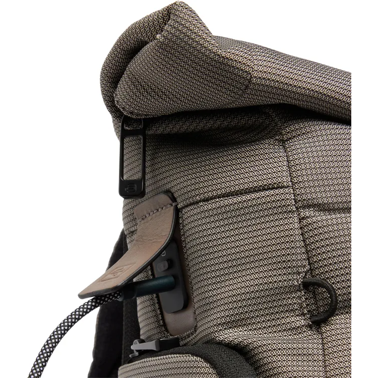 Рюкзак для ноутбука Piquadro Expandable Roll-Top 15.6" Sabbia/Grey (CA7190W145/SA) - фото 5