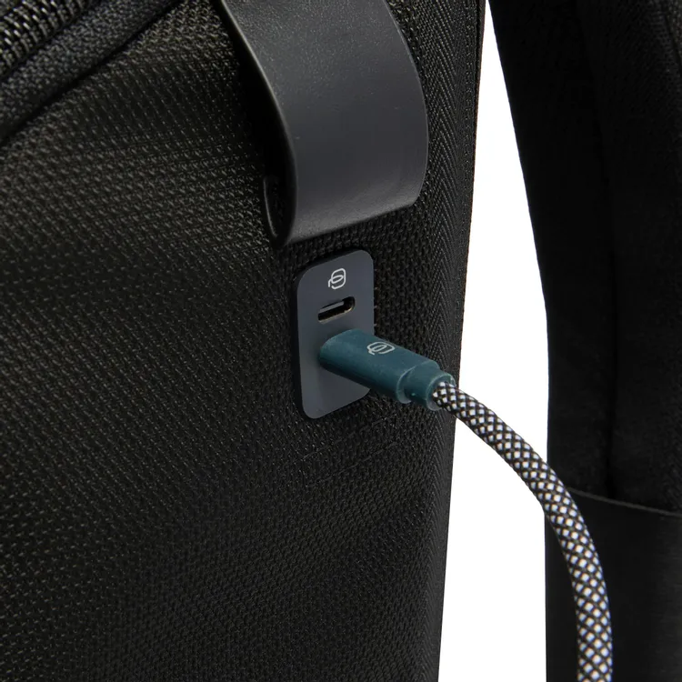 Рюкзак для ноутбука Piquadro Leather & Water-Resistant 15.6" Black (CA7279W150/N) - фото 6
