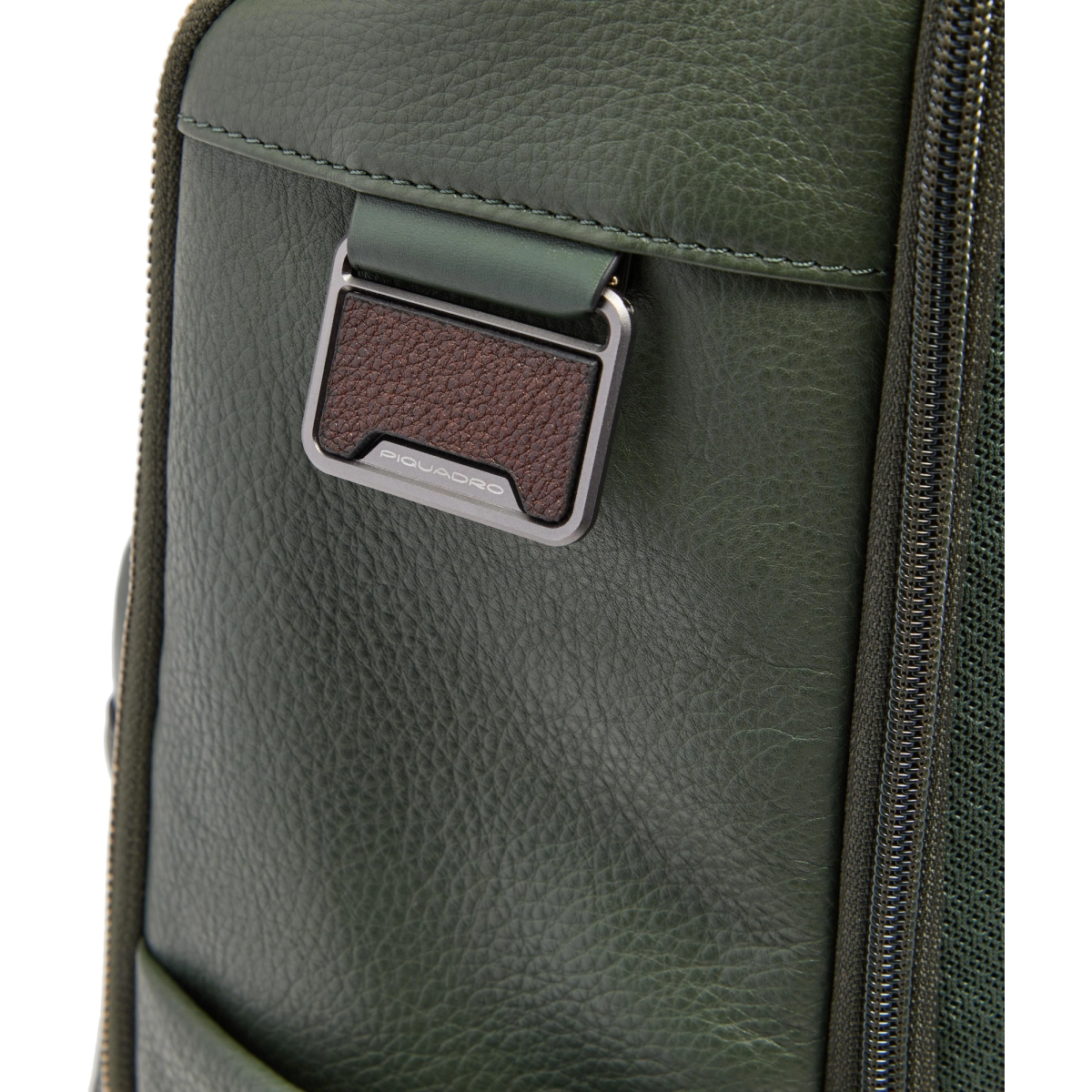 Рюкзак для ноутбука Piquadro Leather Cabin with 15.6" Laptop Pocket Green (CA7159W144/VE) - фото 4