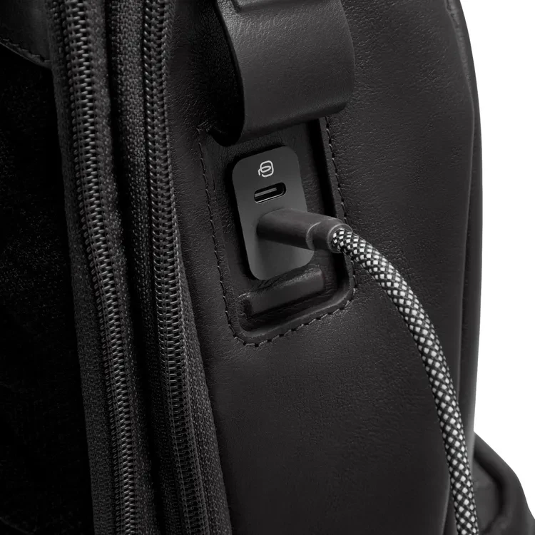 Рюкзак для ноутбука Piquadro Two-Compartment Leather 15.6" Black (CA7181W143/N) - фото 7
